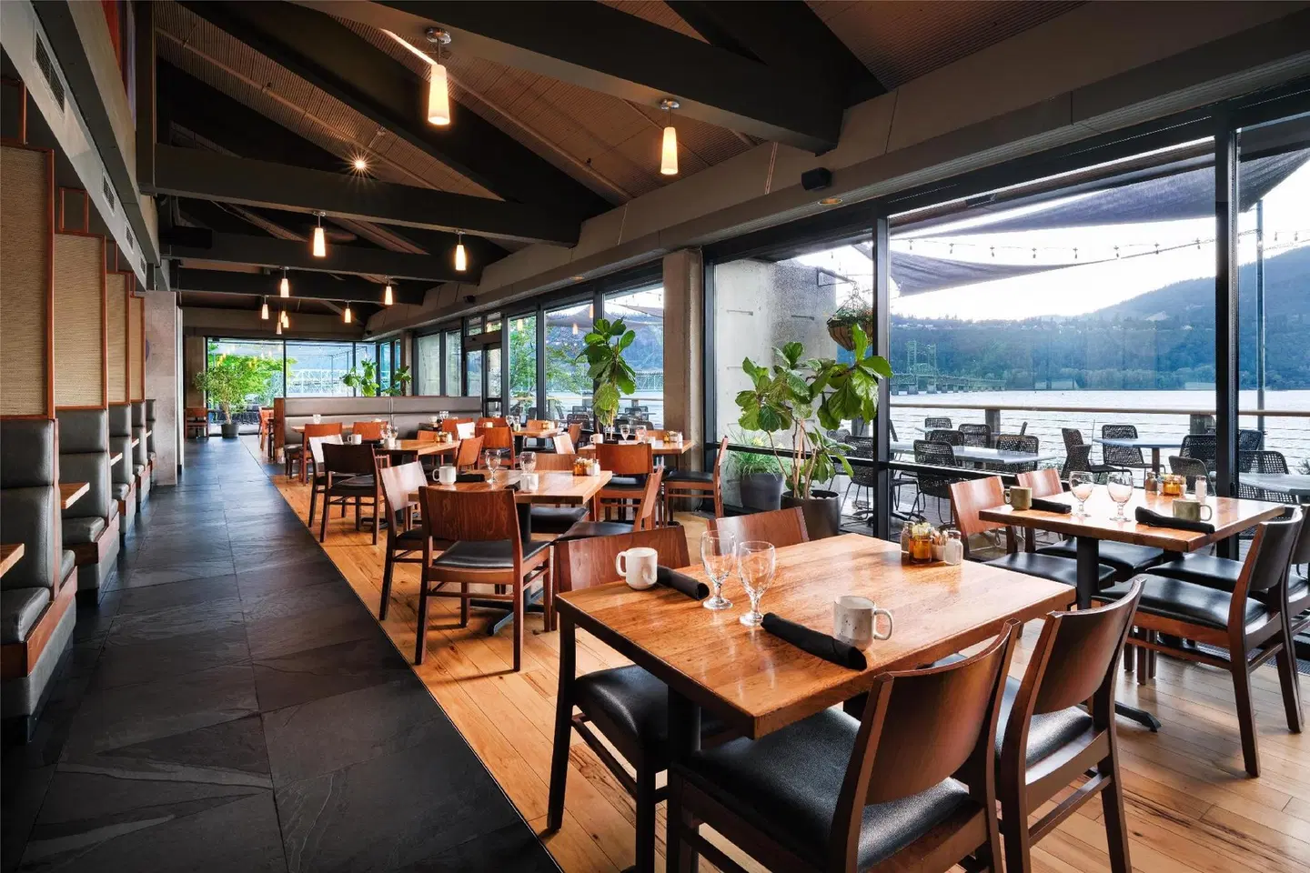 Best Western Plus Hood River Inn Restaurant