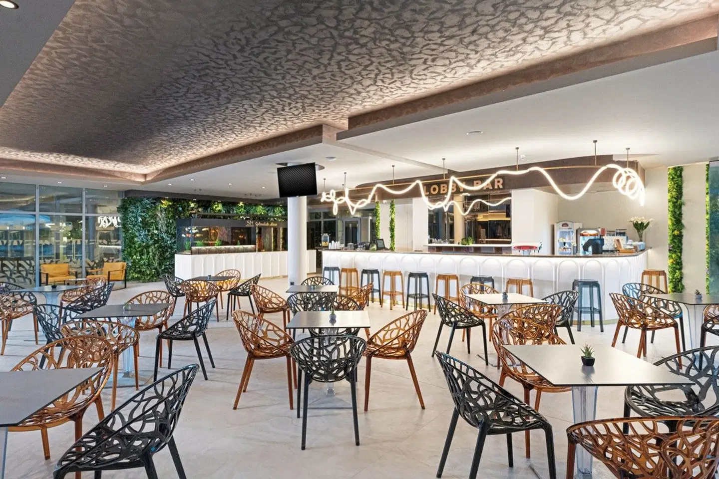 SH Dolce Mare Bar