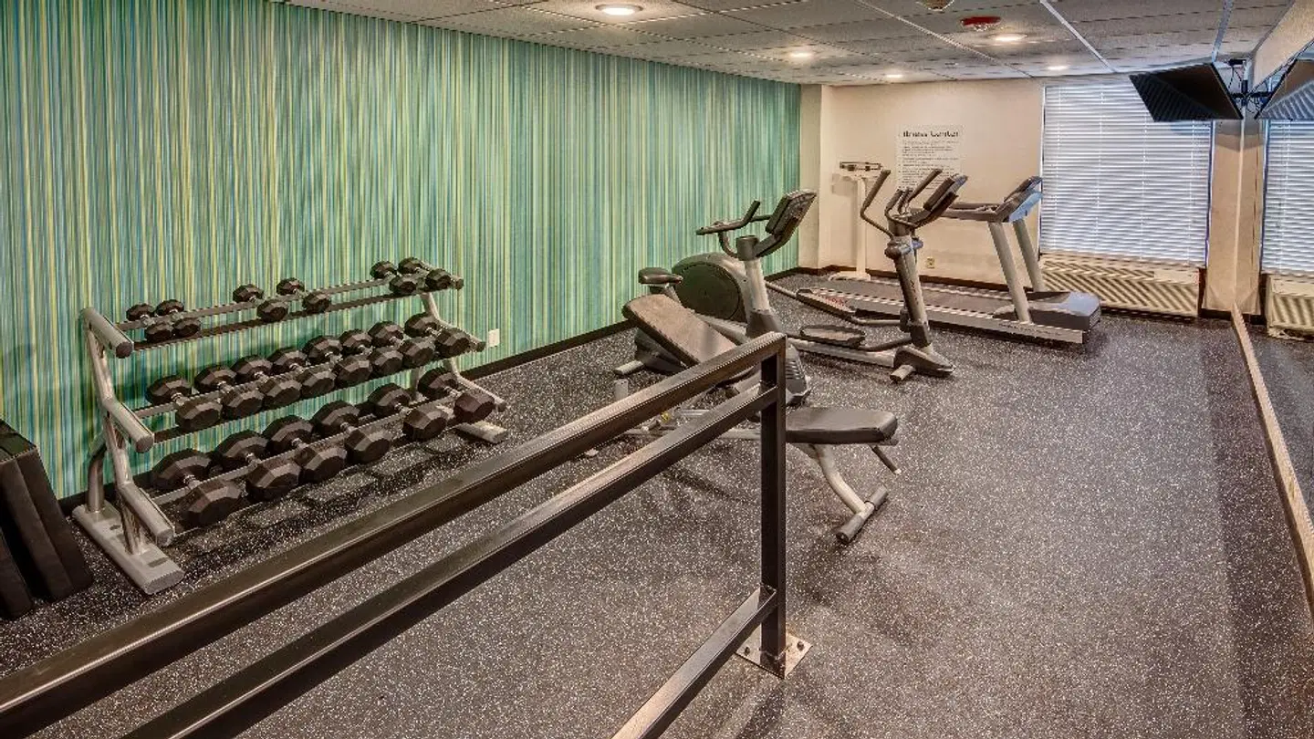 Holiday Inn Express Memphis Medical Center Midtown by IHG SPORTS_AND_LEISURE