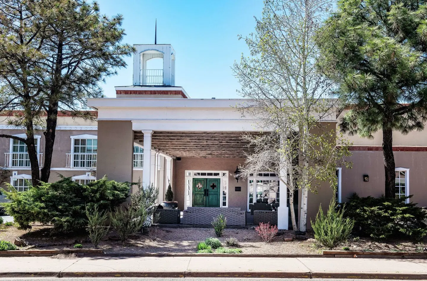 Hilton Santa Fe Historic Plaza EXTERIOR