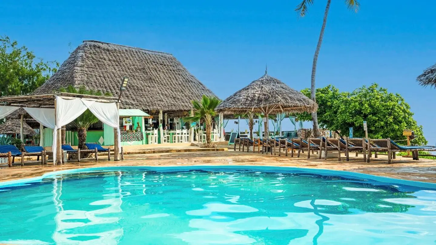 Reef & Beach Resort OUTDOOR_POOL