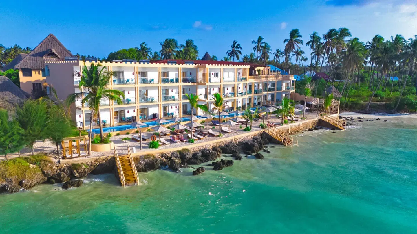 Reef & Beach Resort EXTERIOR