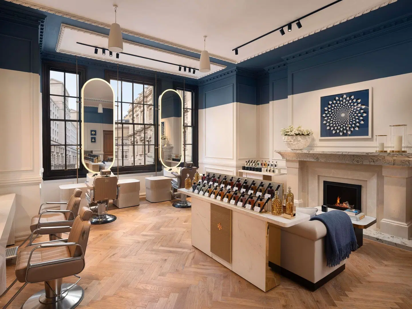 Raffles London at The OWO LOUNGE_LOBBY