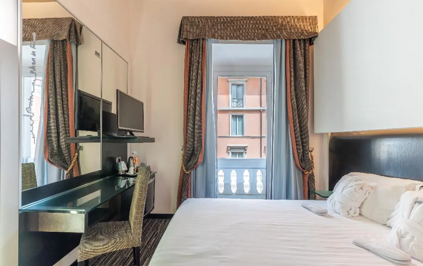 Best Western Plus Hotel Universo ROOM_EXAMPLE