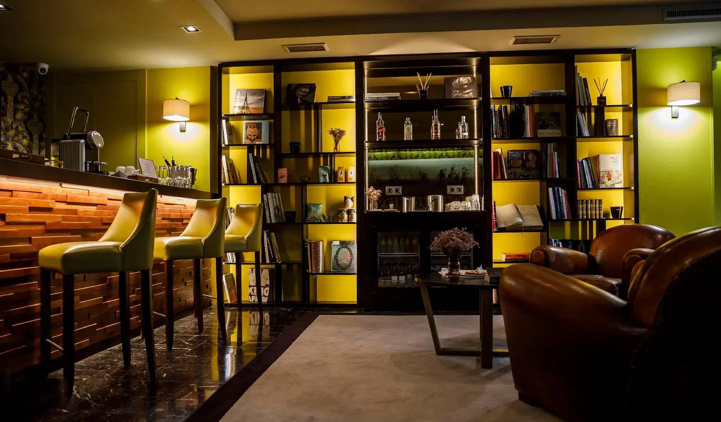 Miró Bar
