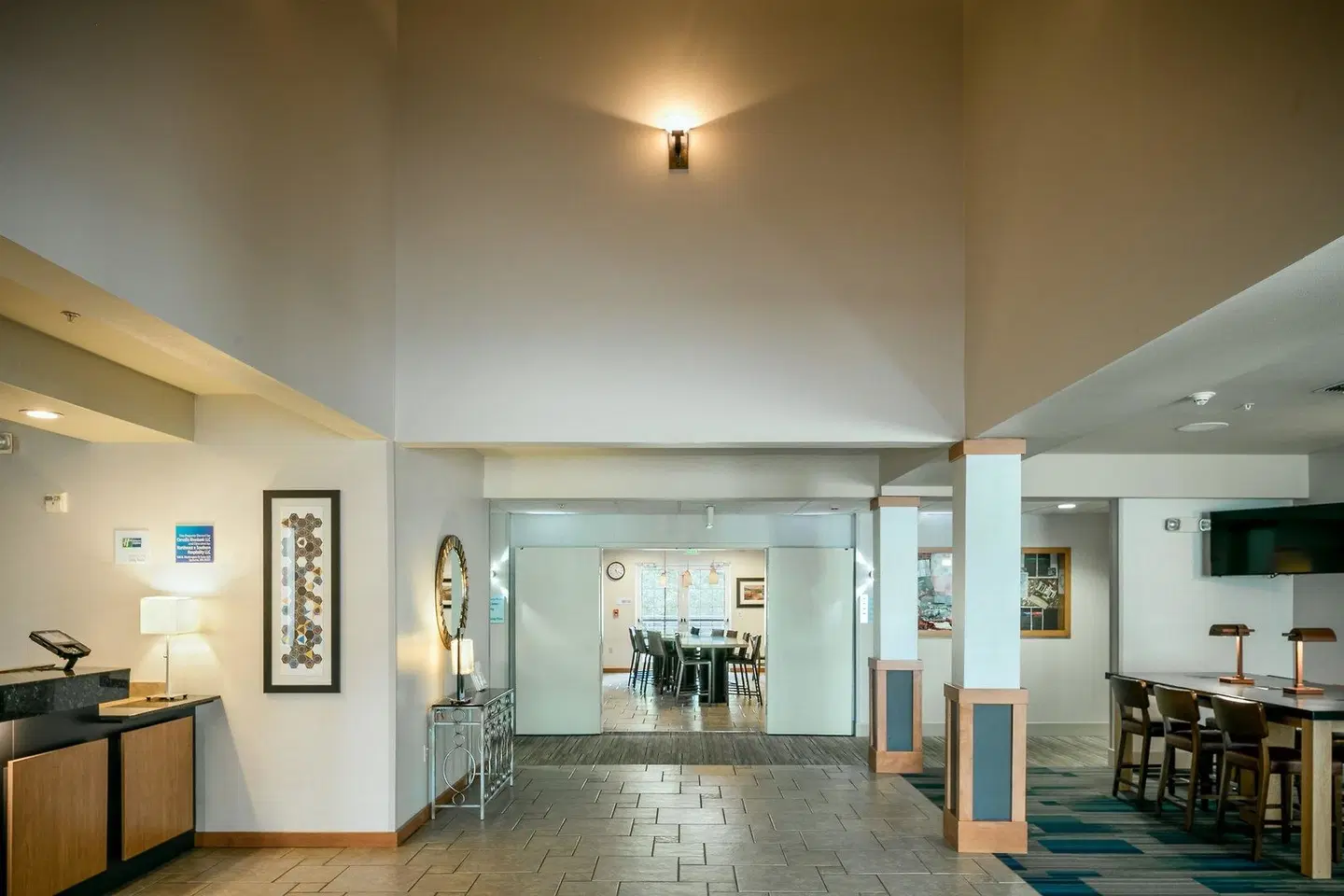 Holiday Inn Express Corvallis-On The River by IHG LOUNGE_LOBBY