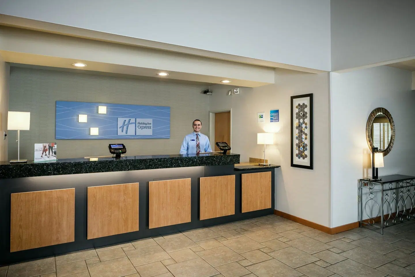 Holiday Inn Express Corvallis-On The River by IHG LOUNGE_LOBBY