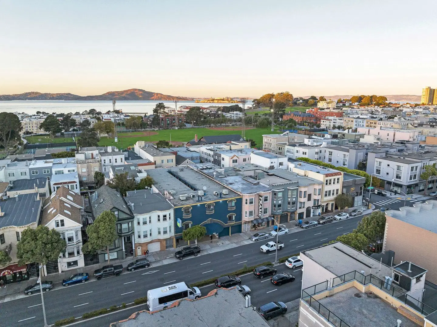 SureStay by Best Western San Francisco Marina District EXTERIOR