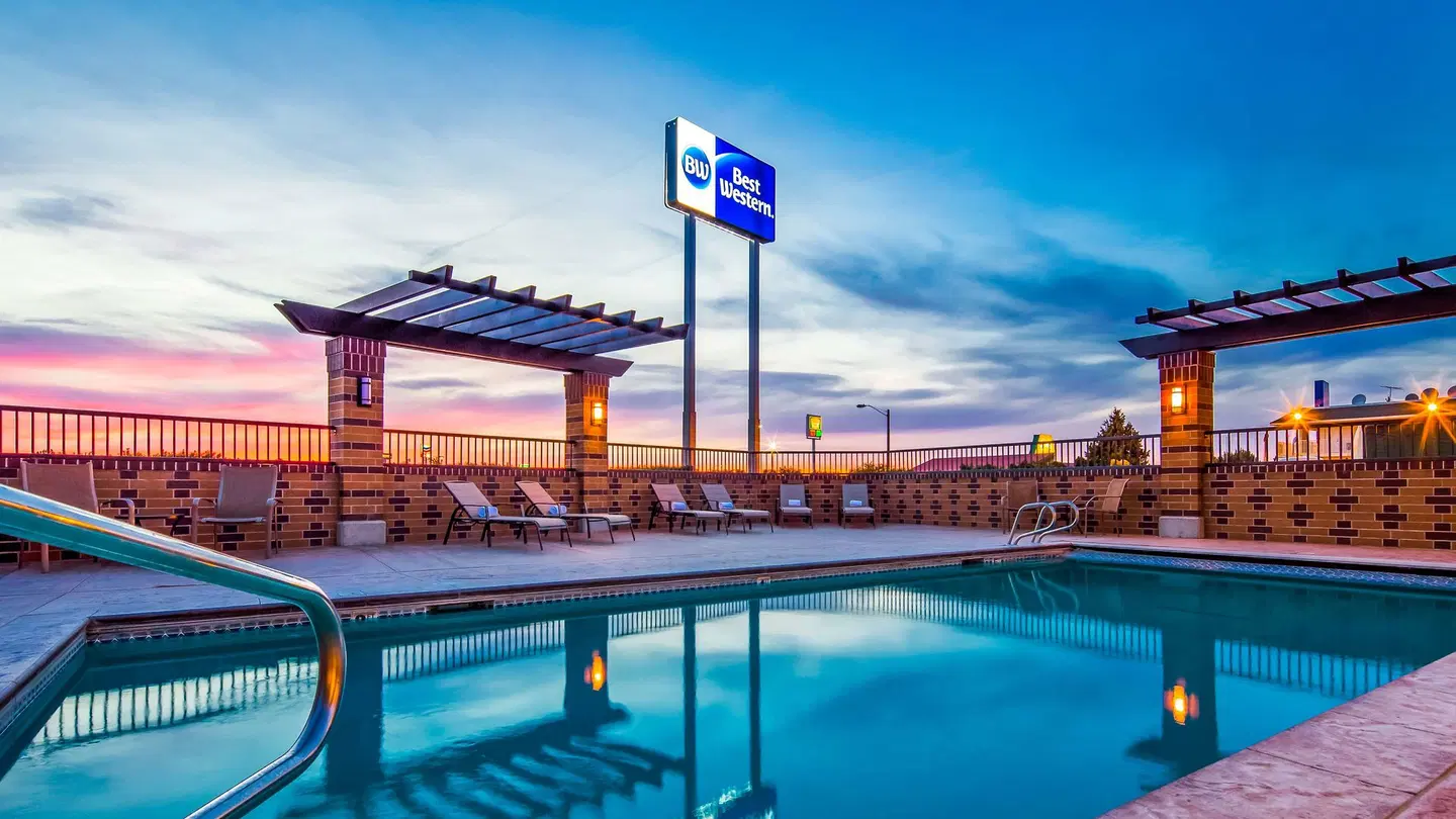 Best Western Pendleton Inn OUTDOOR_POOL