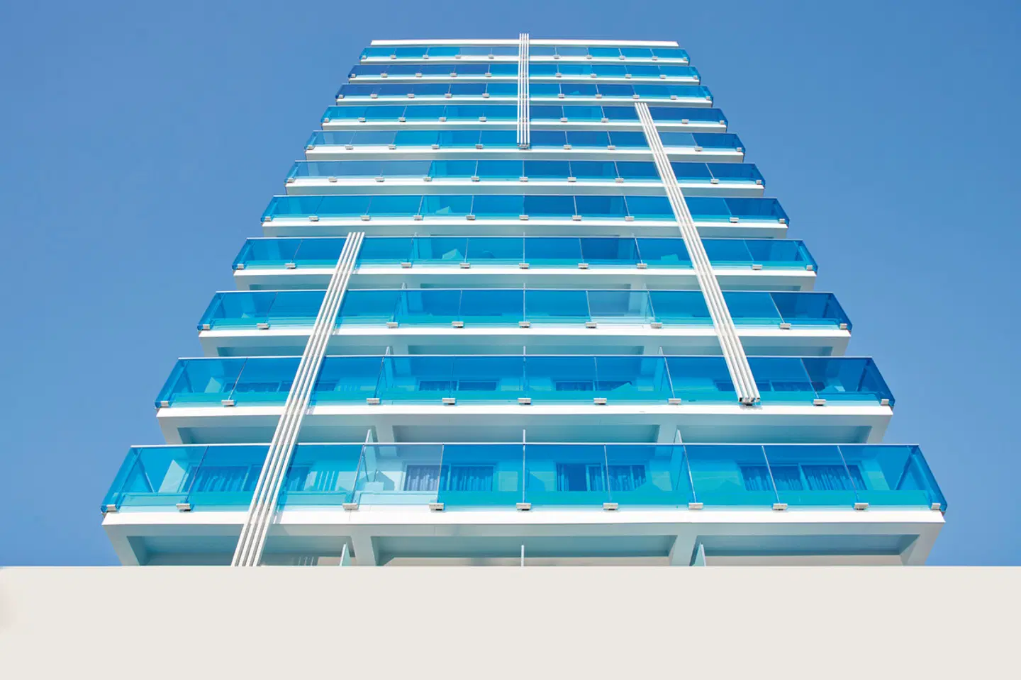 BG Tonga Tower Design Hotel & Suites EXTERIOR