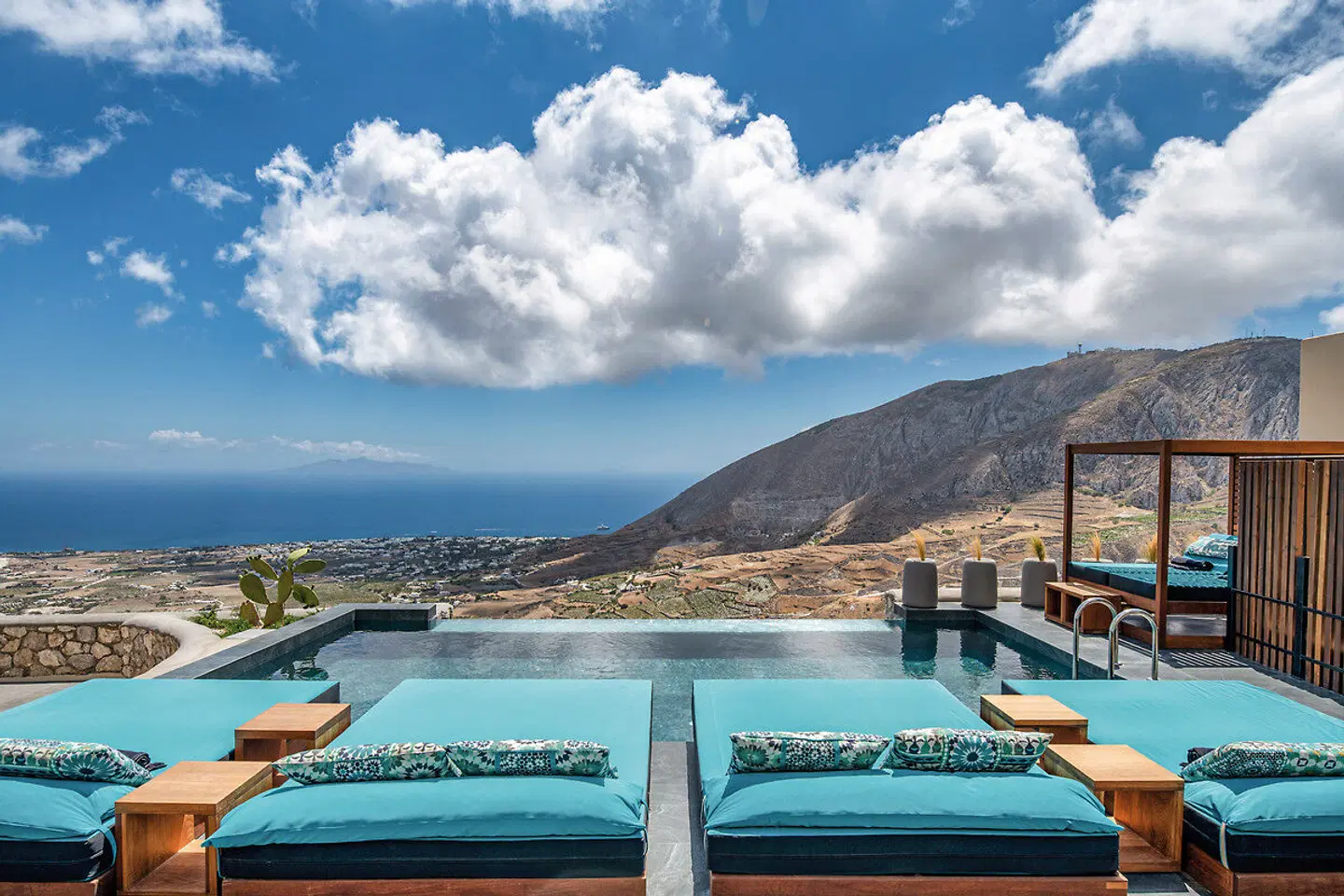 Skyfall Suites OUTDOOR_POOL