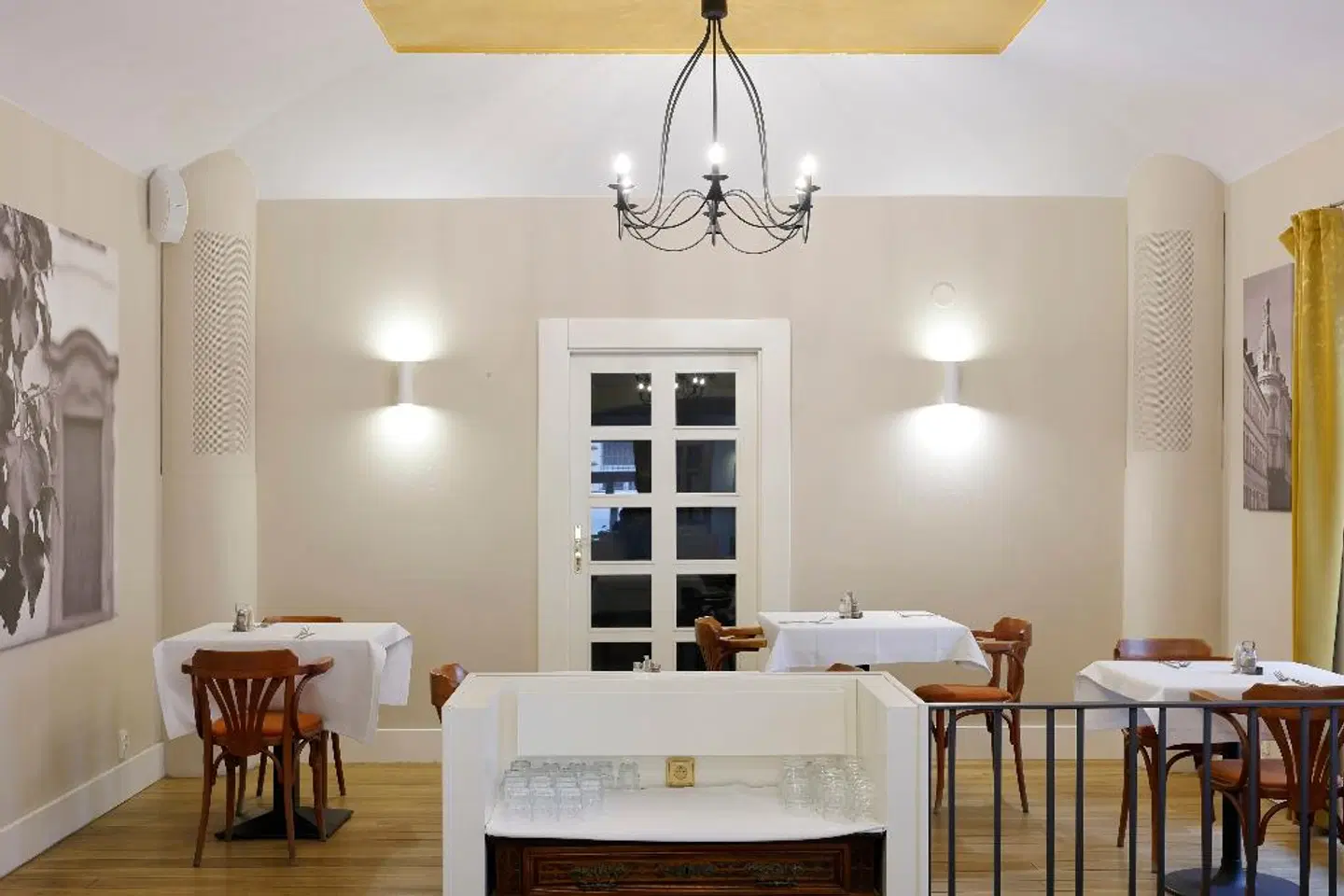 Three Crowns Hotel Badezimmer