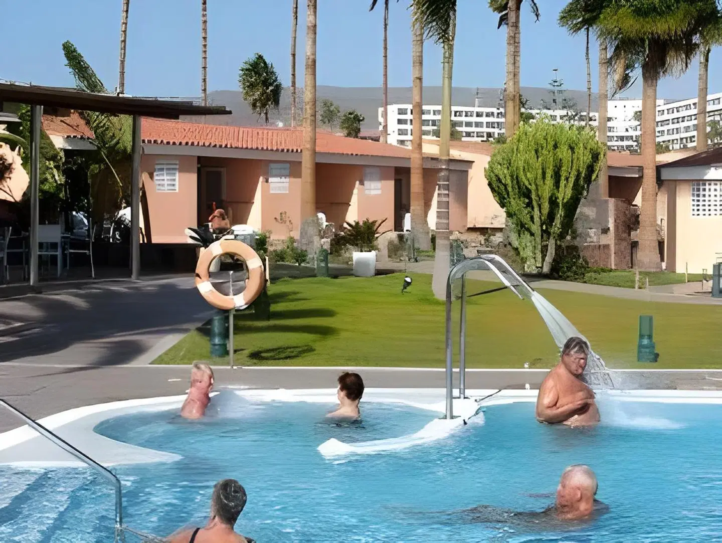 Relaxia Los Girasoles Bungalows OUTDOOR_POOL