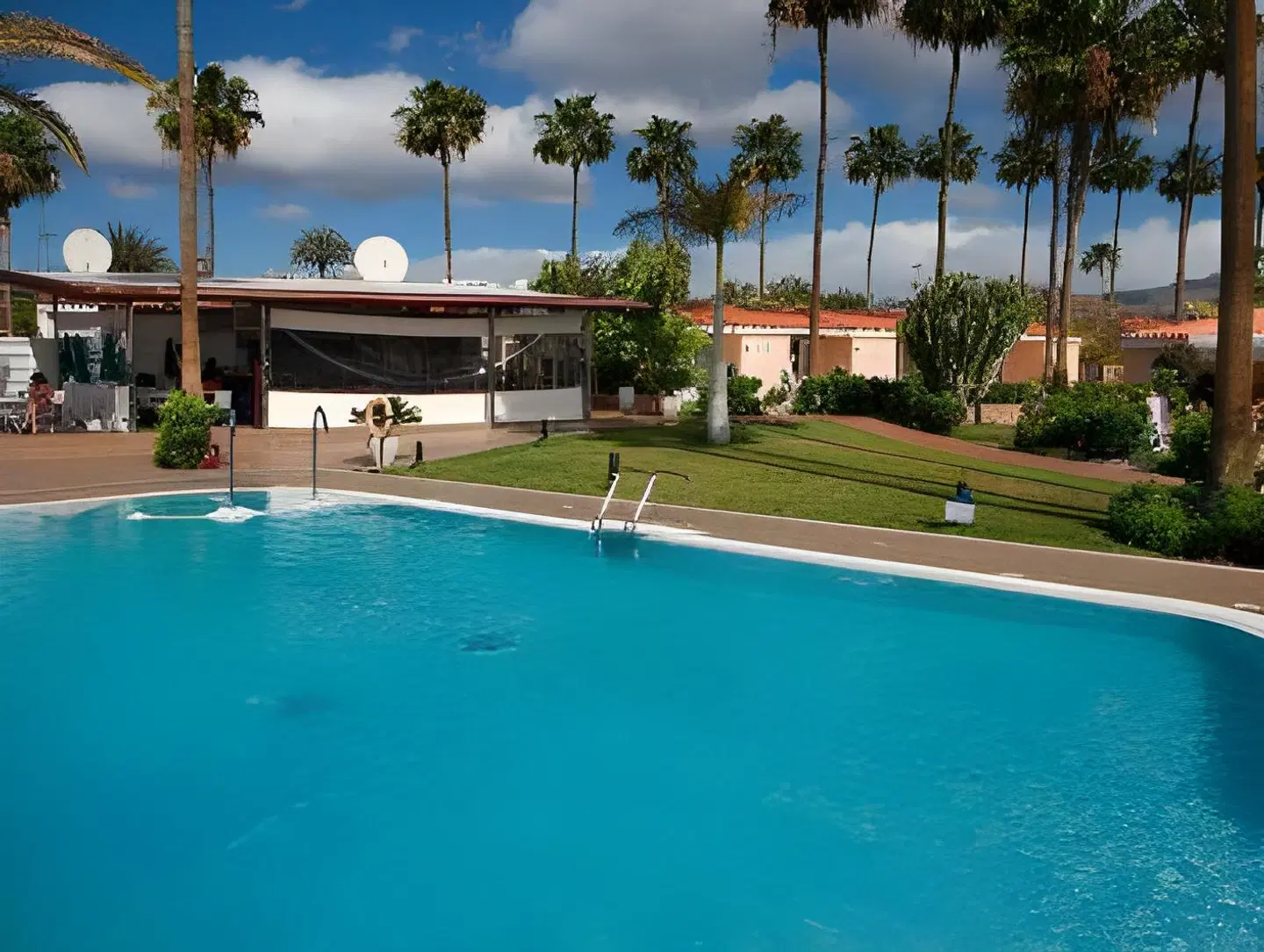 Relaxia Los Girasoles Bungalows OUTDOOR_POOL