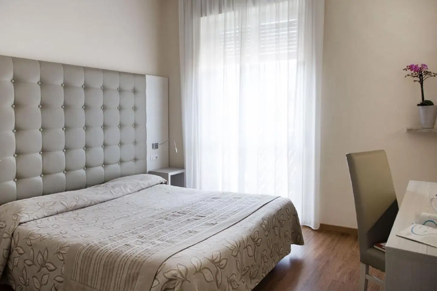 Primavera ROOM_EXAMPLE