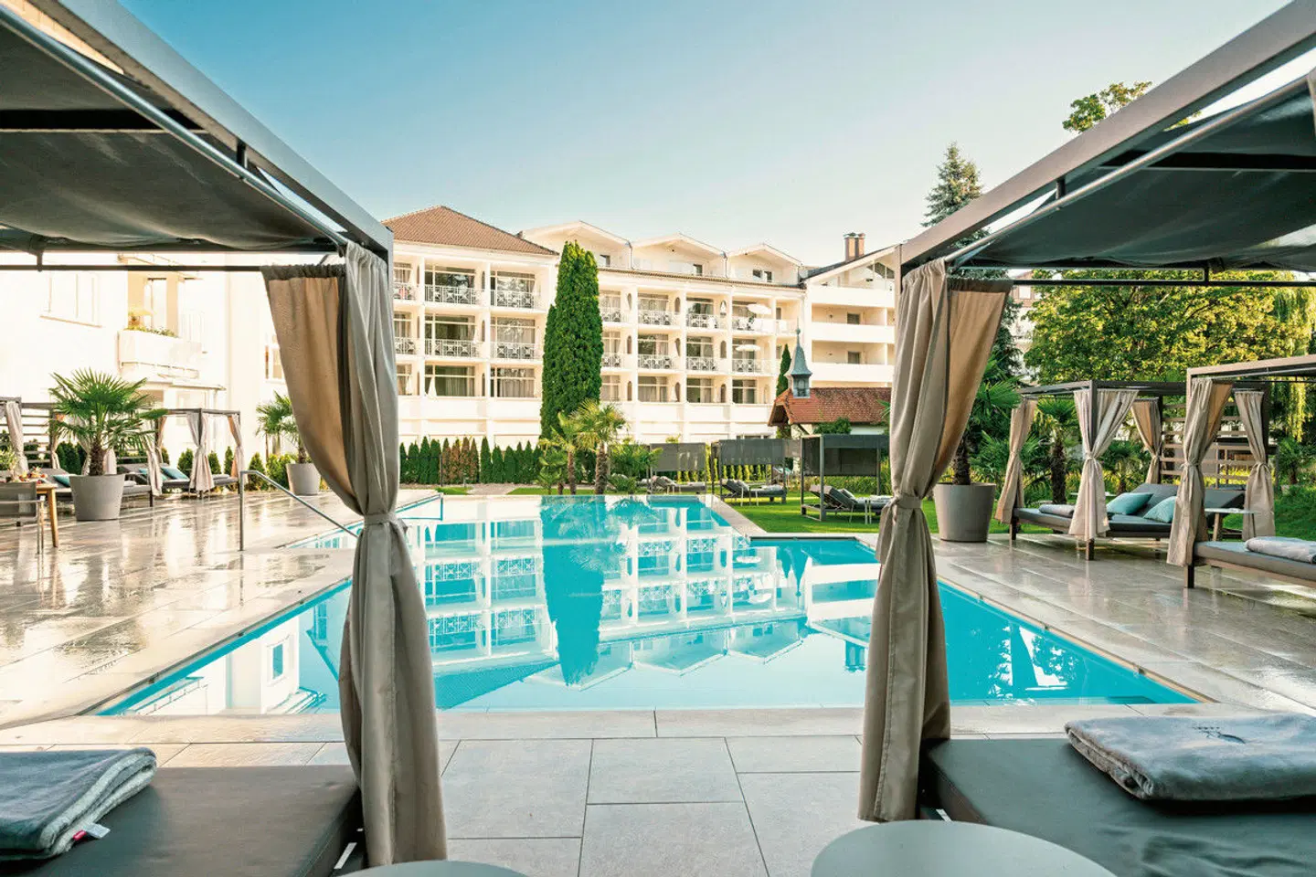 Das Parkhotel - Südtirols nördlichster Punkt OUTDOOR_POOL