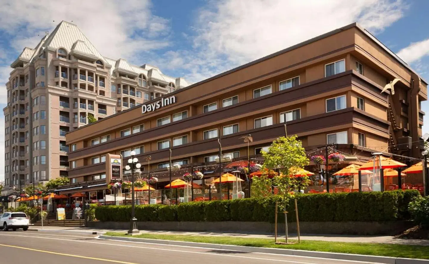 Days Inn by Wyndham Victoria On The Harbour EXTERIOR
