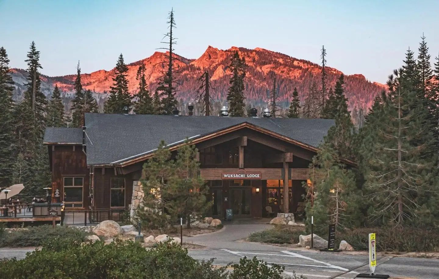 Wuksachi Lodge EXTERIOR