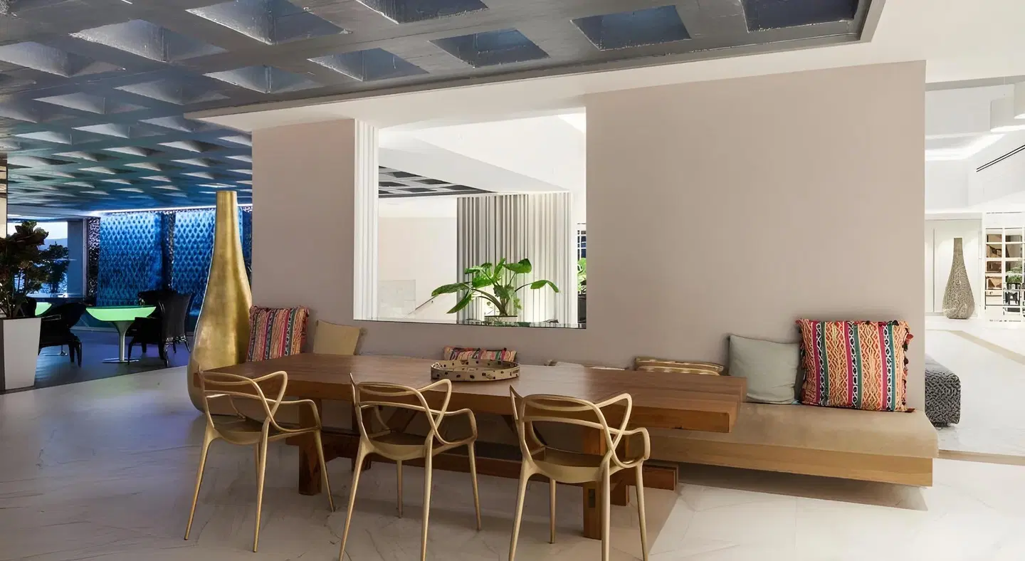 Ibiza Corso & Spa Bar