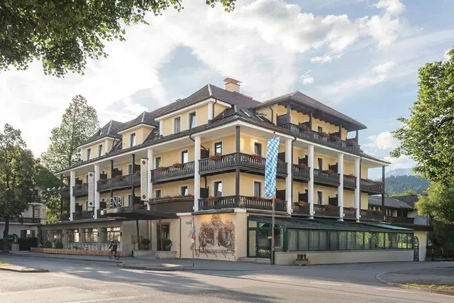 HENRI Hotel Garmisch-Partenkirchen EXTERIOR