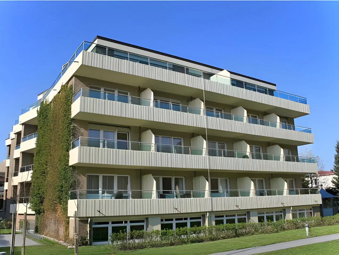 Hanseatic EXTERIOR
