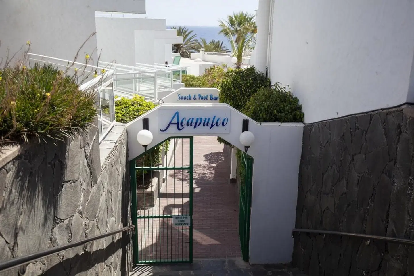 Acapulco EXTERIOR