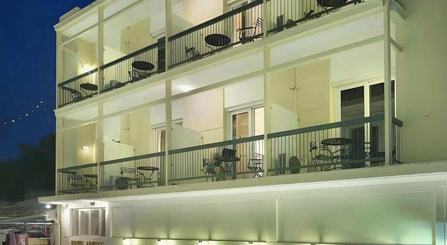 Adrian Hotel EXTERIOR