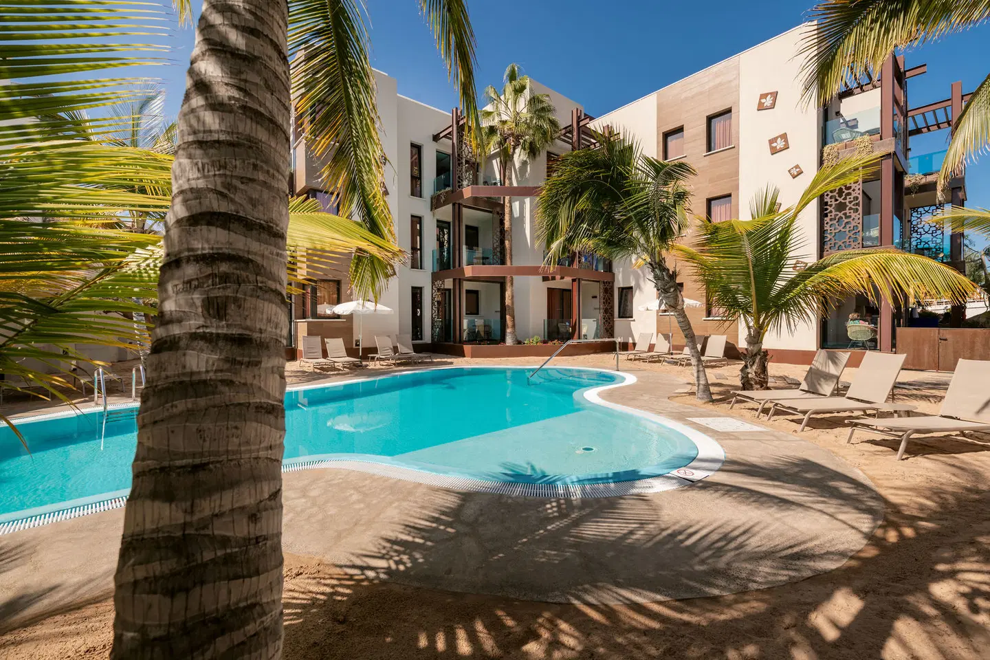 Alhambra Boutique Apartments OUTDOOR_POOL