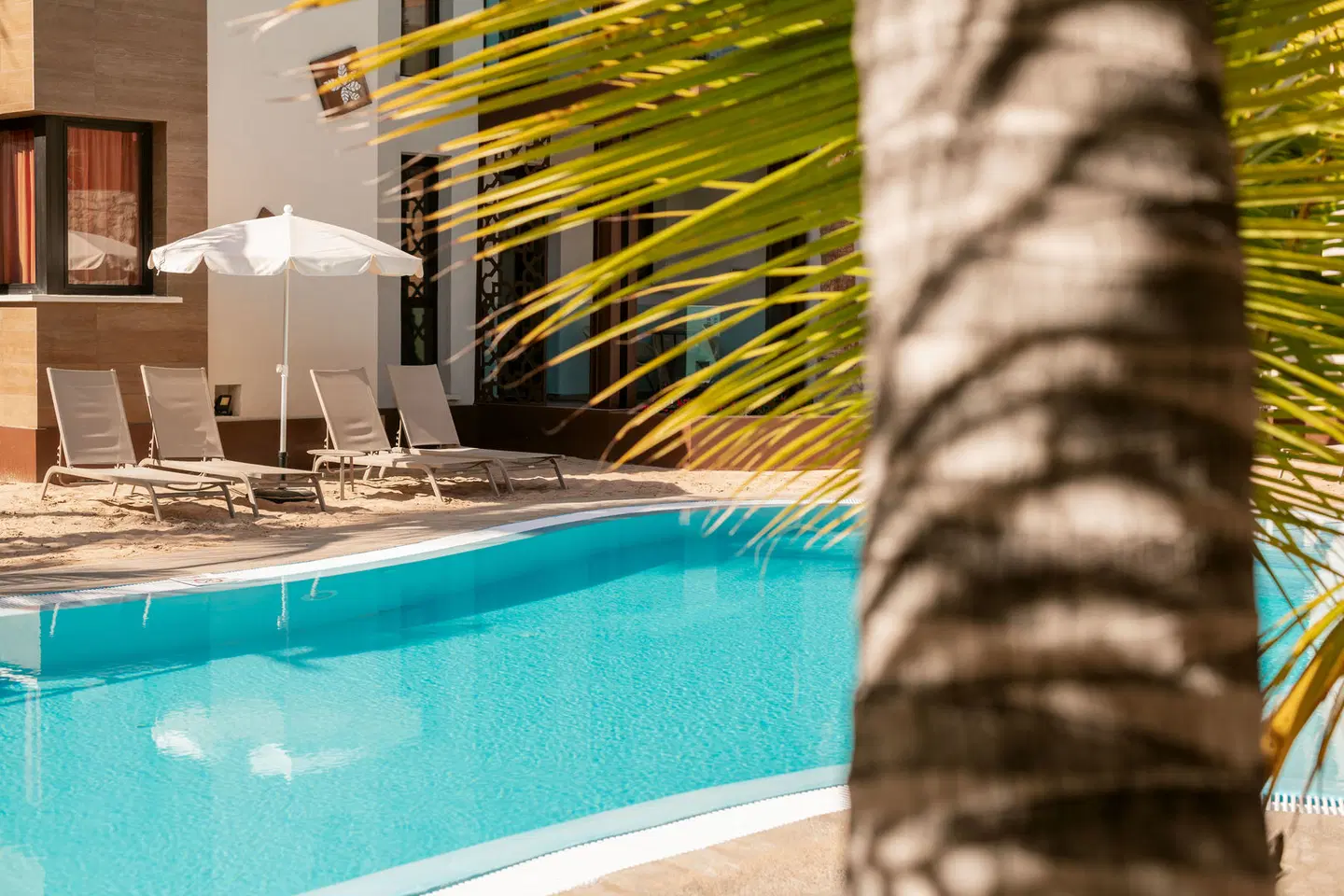 Alhambra Boutique Apartments OUTDOOR_POOL