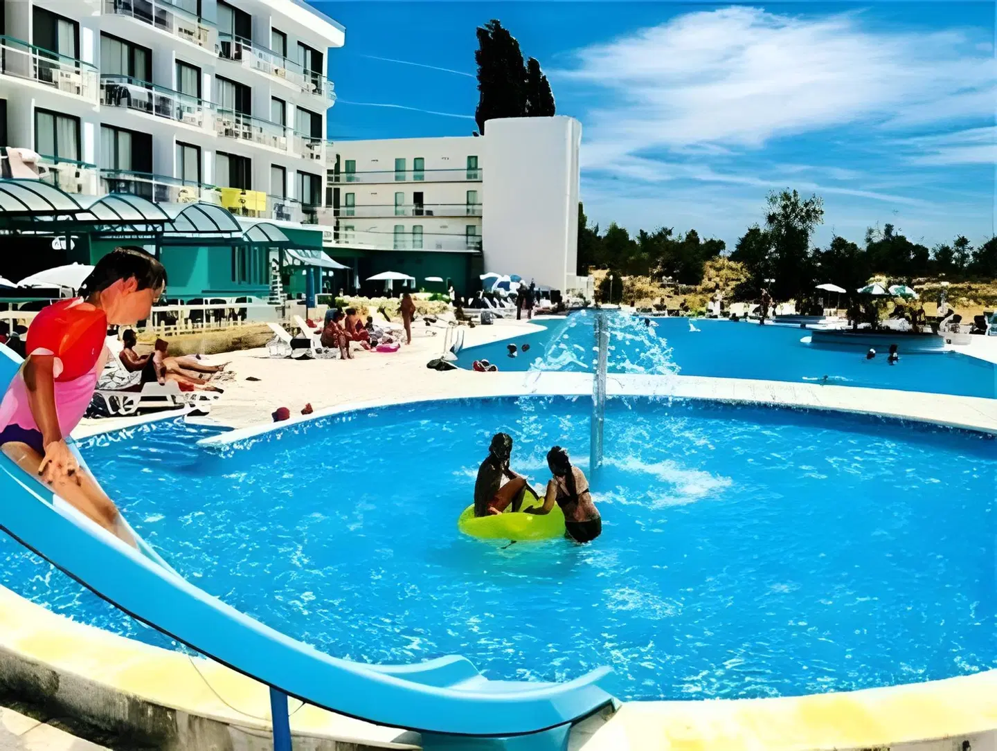 Zefir Hotel OUTDOOR_POOL