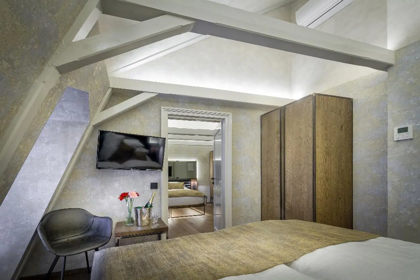 Waldstein ROOM_EXAMPLE