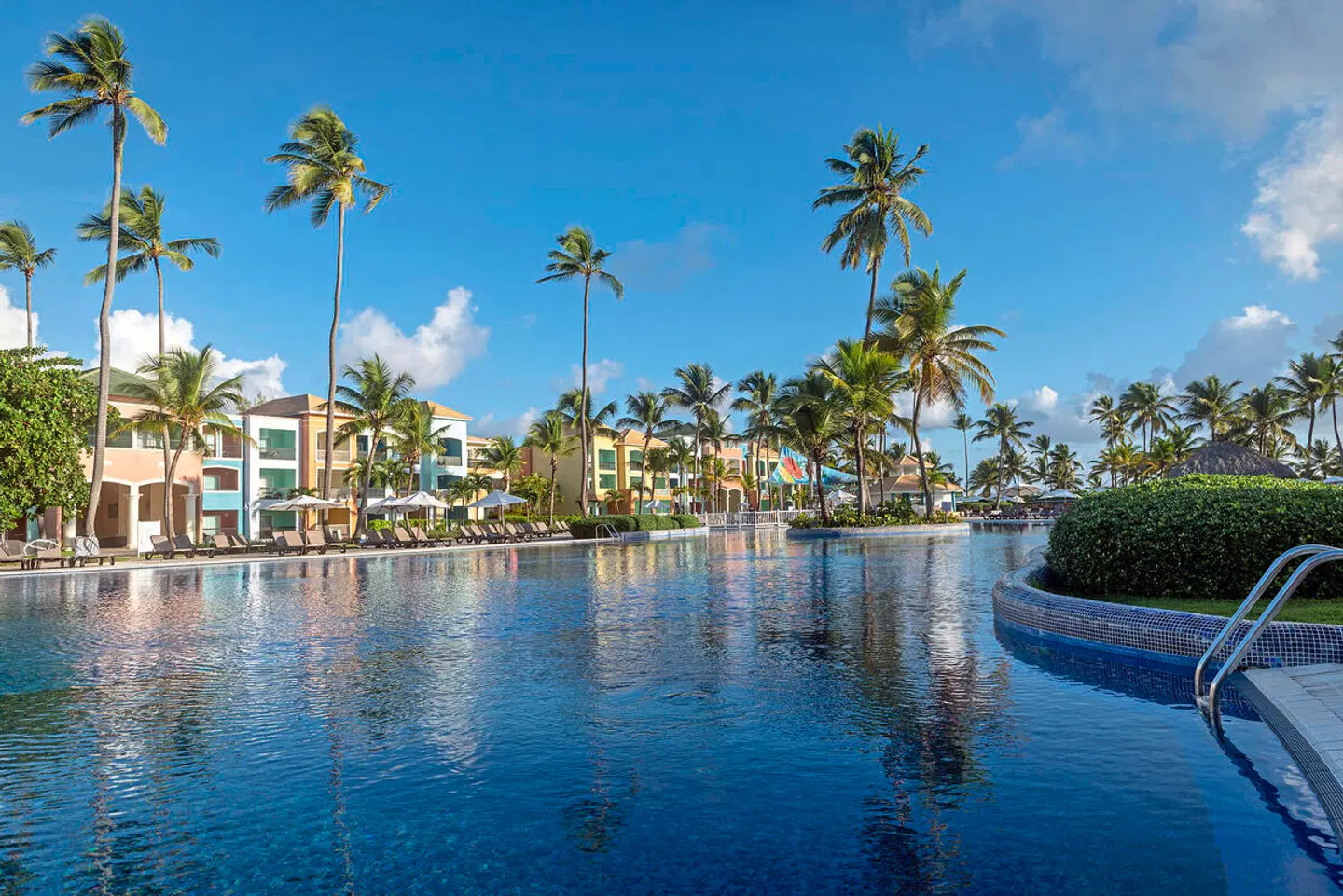 Ocean Blue & Sand OUTDOOR_POOL