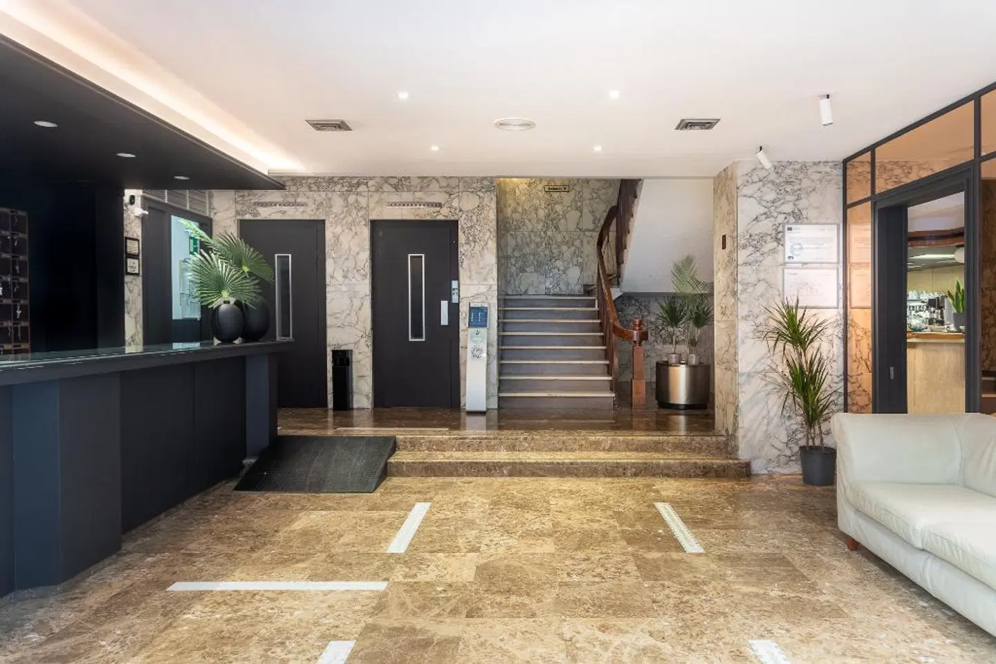 Leuka LOUNGE_LOBBY