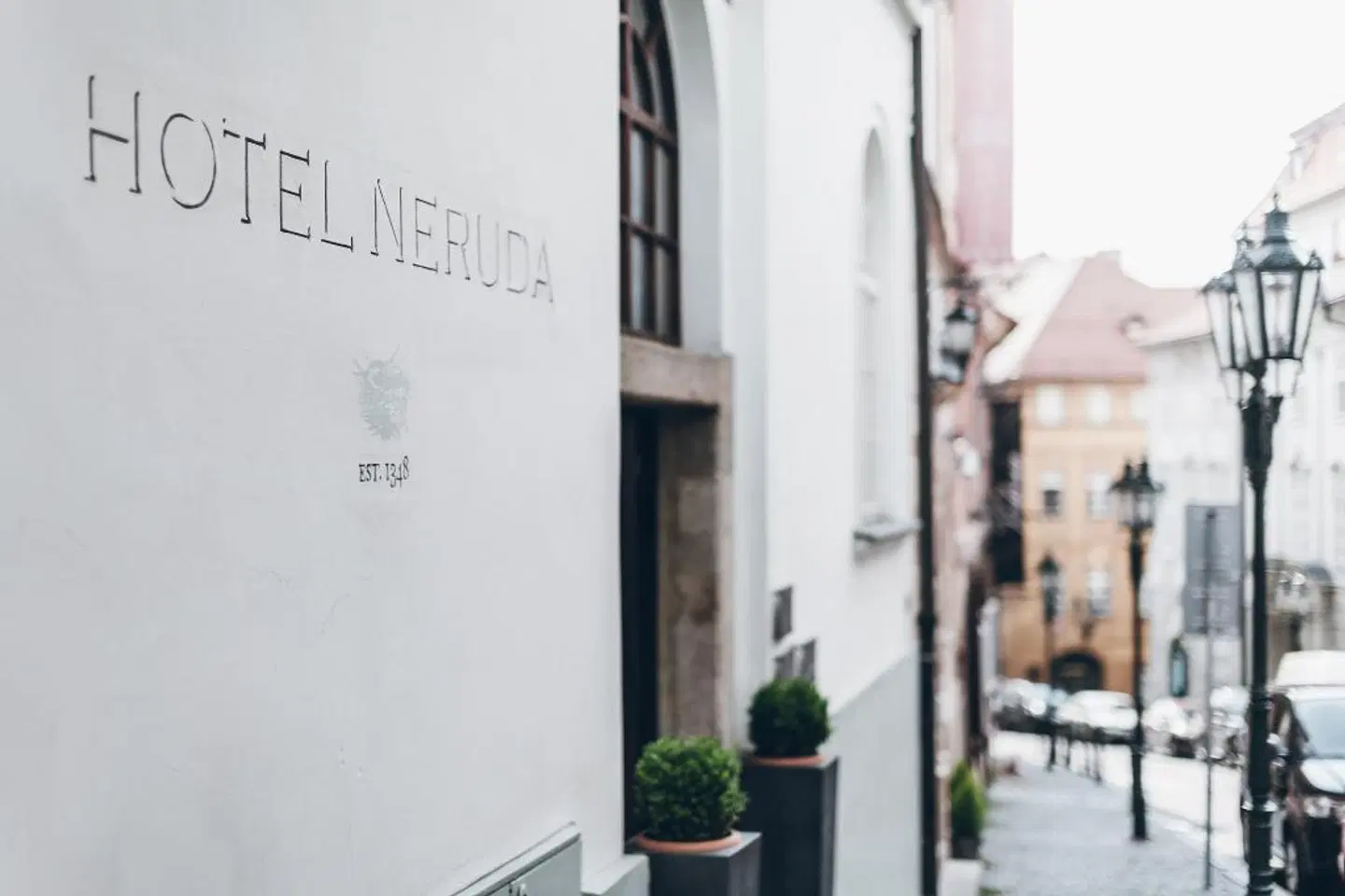 Design Hotel Neruda EXTERIOR