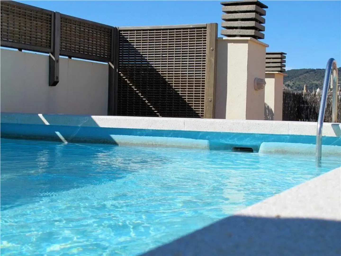 Aparthotel Bertrán OUTDOOR_POOL