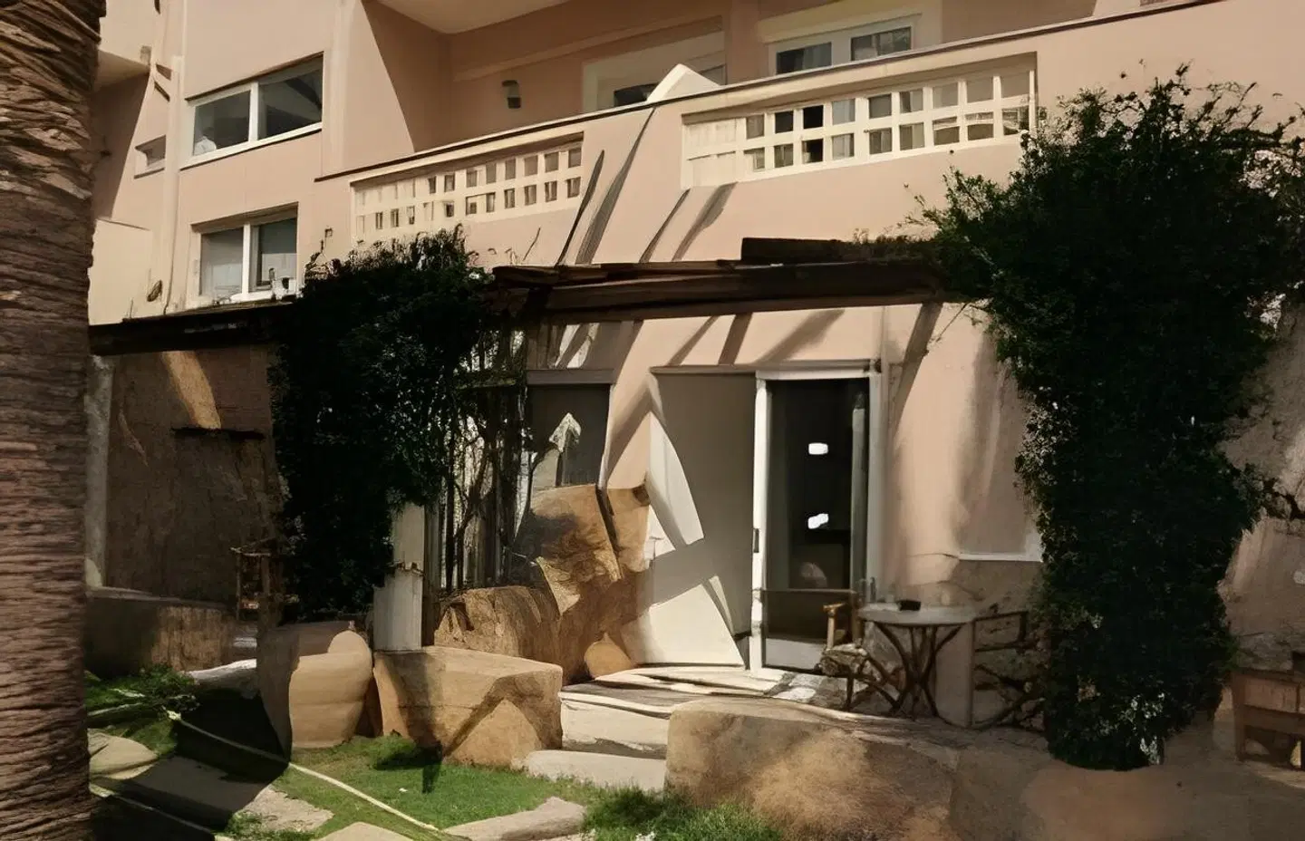 Drossia Palms Studios Terrasse