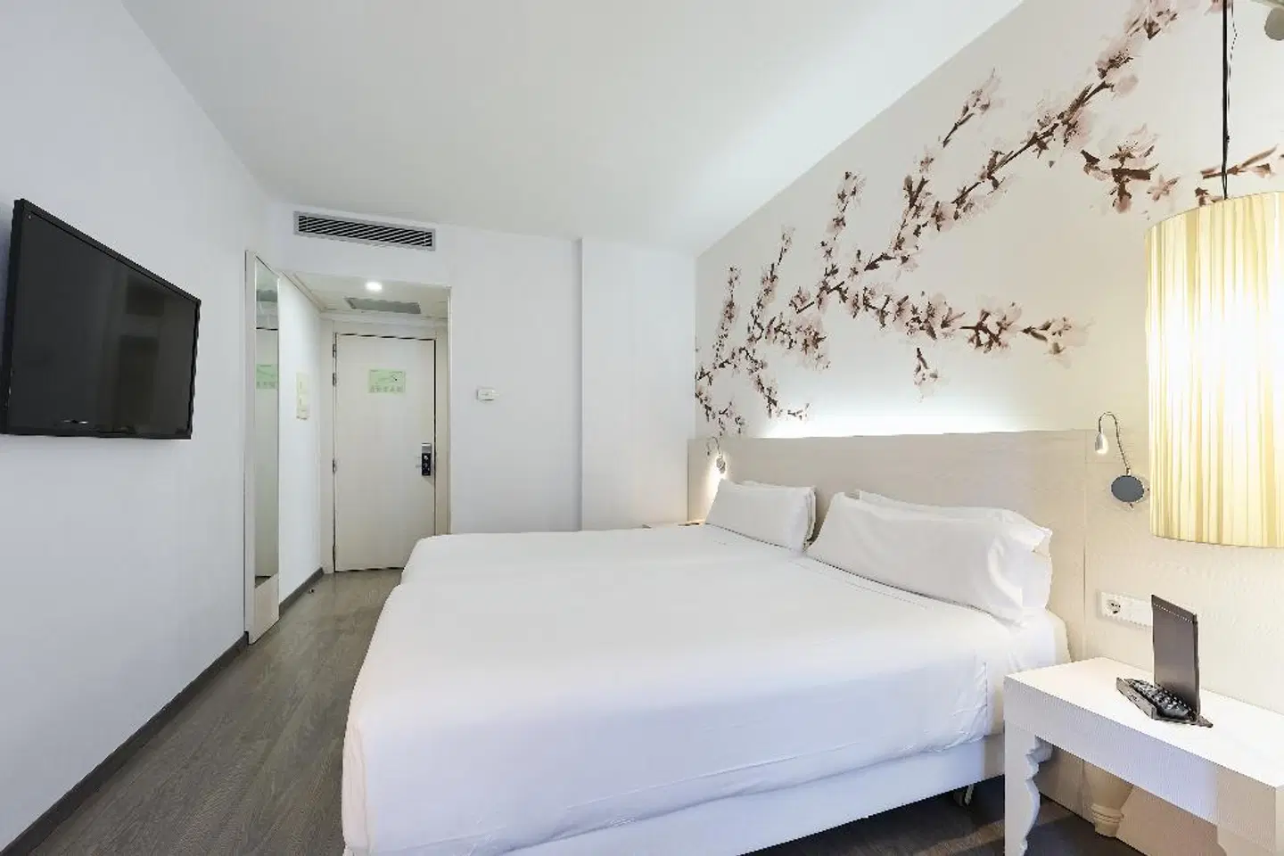 Catalonia La Boqueria ROOM_EXAMPLE