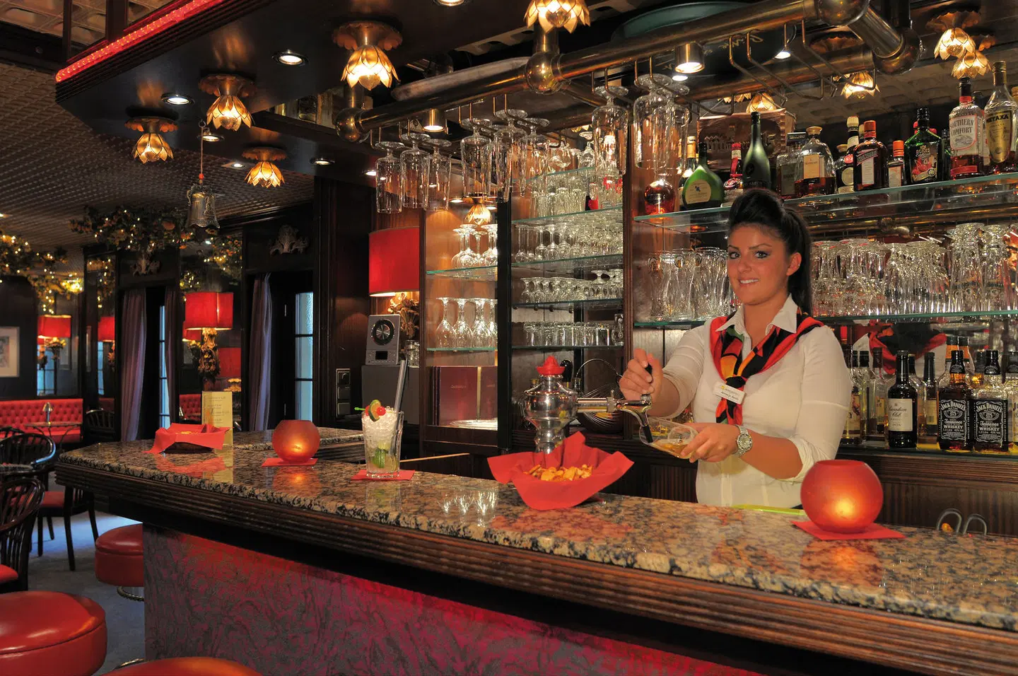 Ringhotel Loew's Merkur Bar