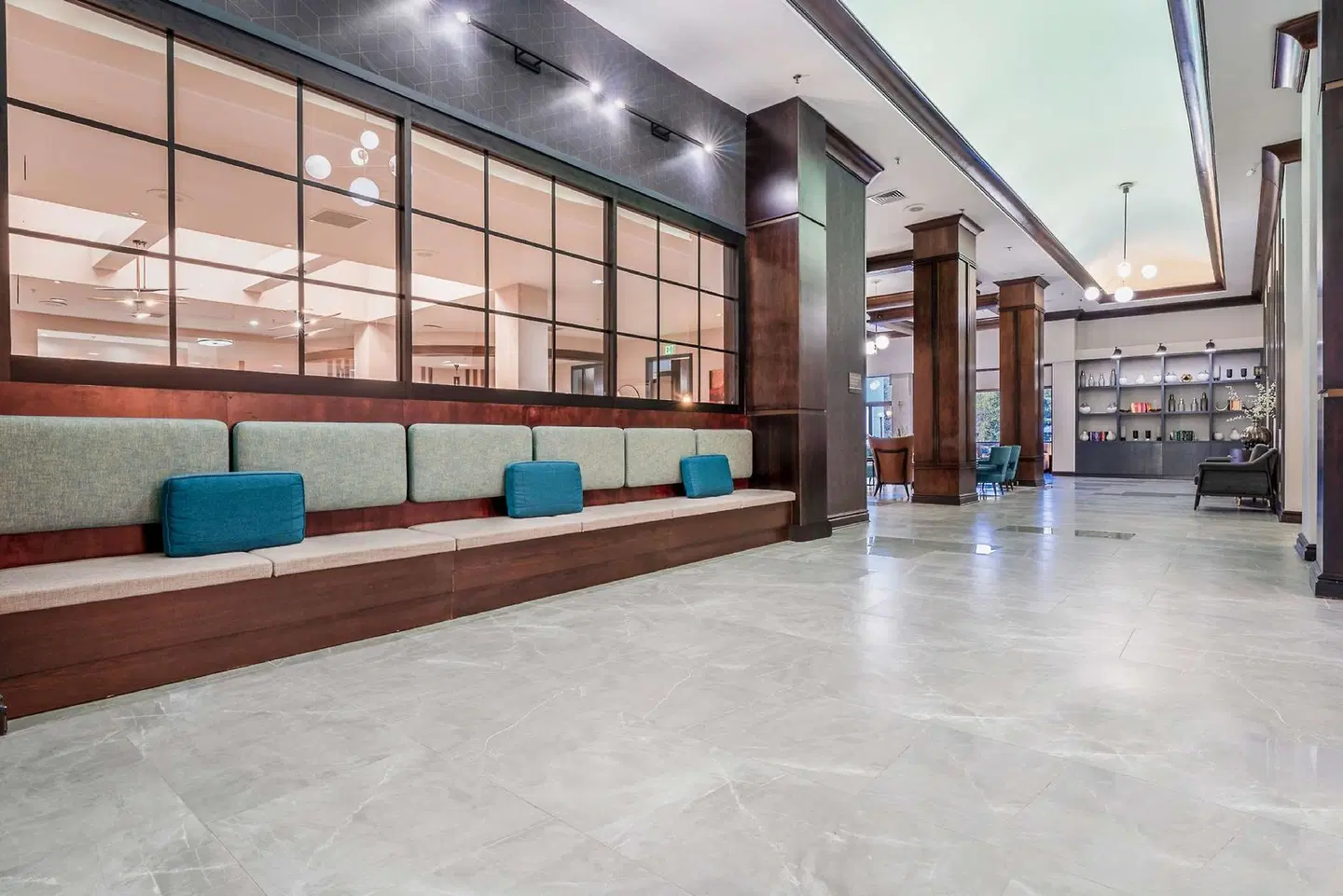 DoubleTree by Hilton South Charlotte Tyvola EXTERIOR