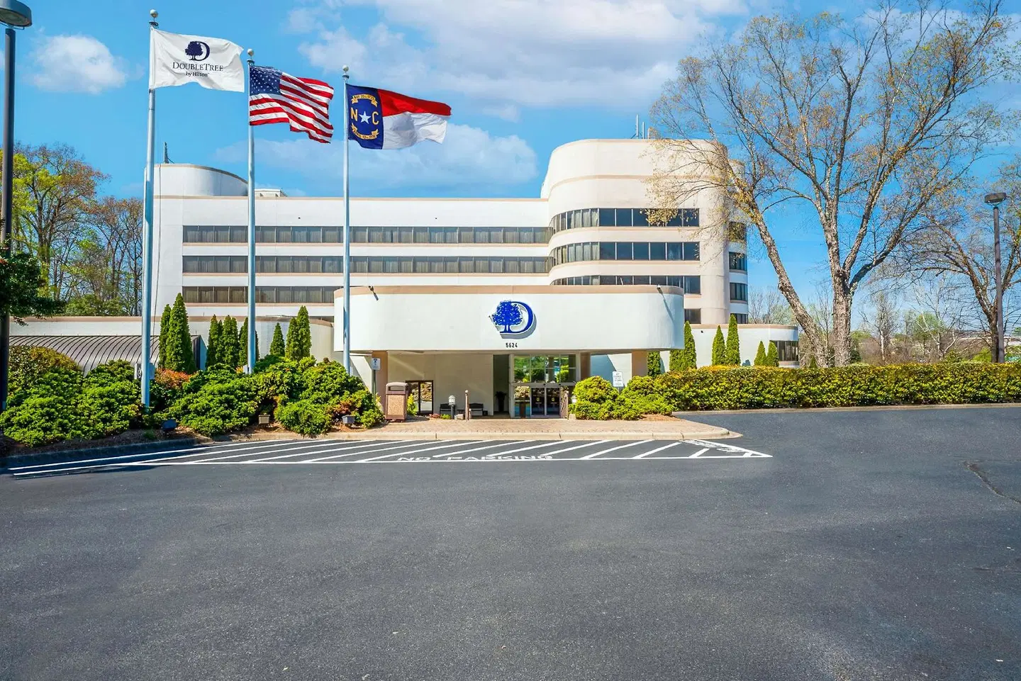 DoubleTree by Hilton South Charlotte Tyvola EXTERIOR