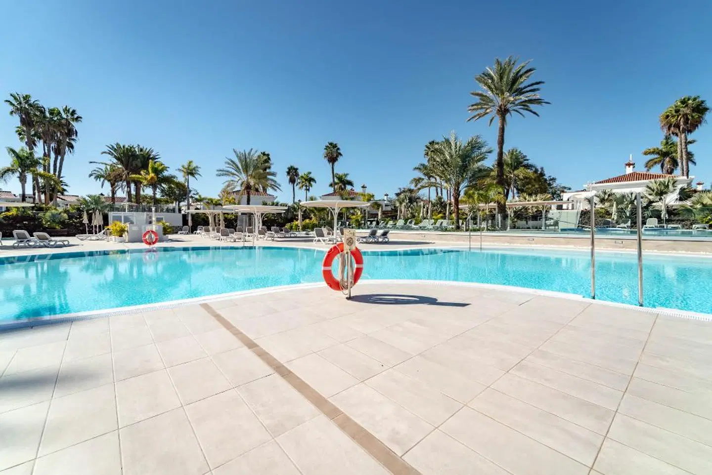 Hotel DunaGolf Suites OUTDOOR_POOL