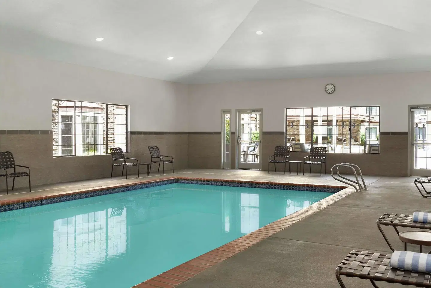 Homewood Suites by Hilton Portland Airport Hallenbad