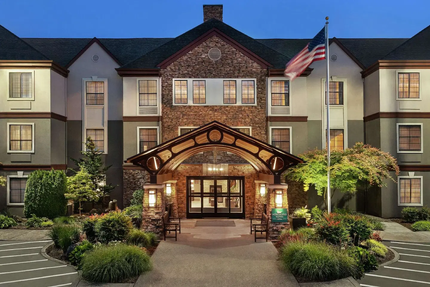 Homewood Suites by Hilton Portland Airport EXTERIOR