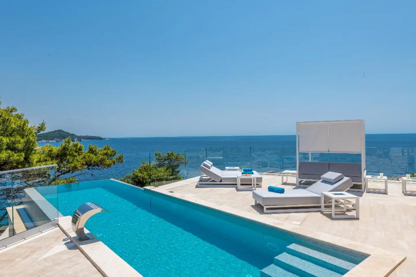 Villa Orabelle OUTDOOR_POOL