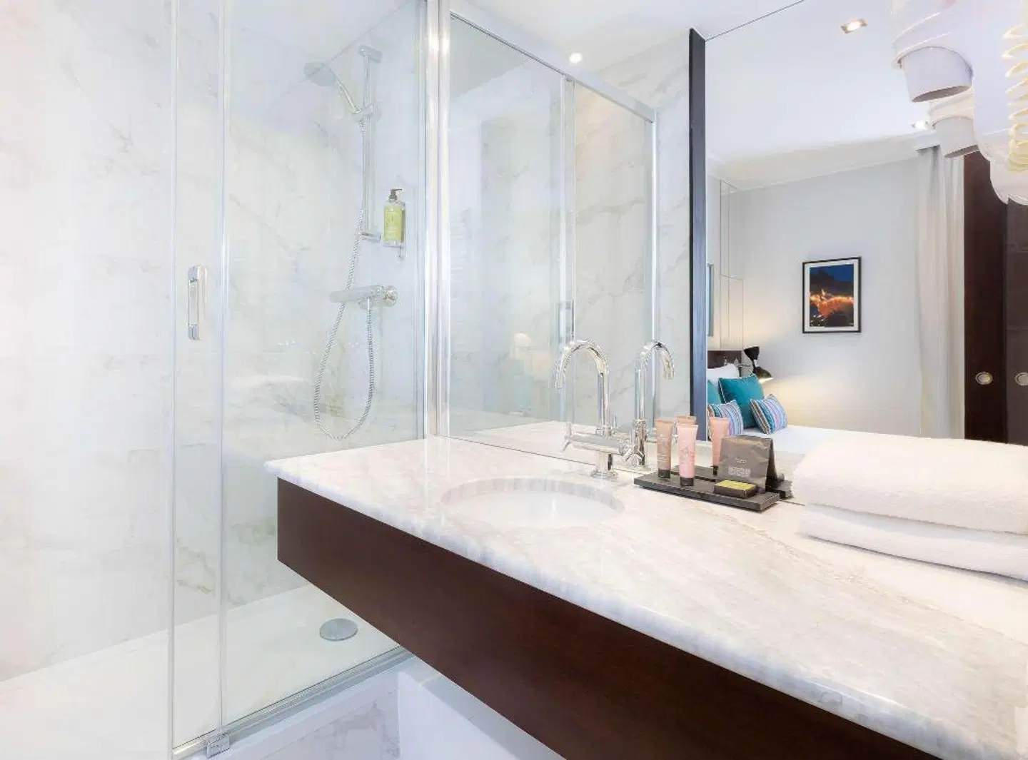 Hôtel Montfleuri Badezimmer