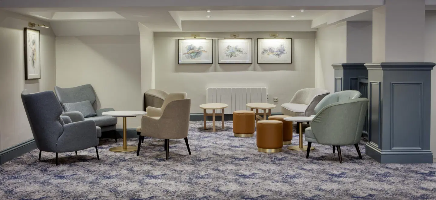 Hilton Cobham LOUNGE_LOBBY