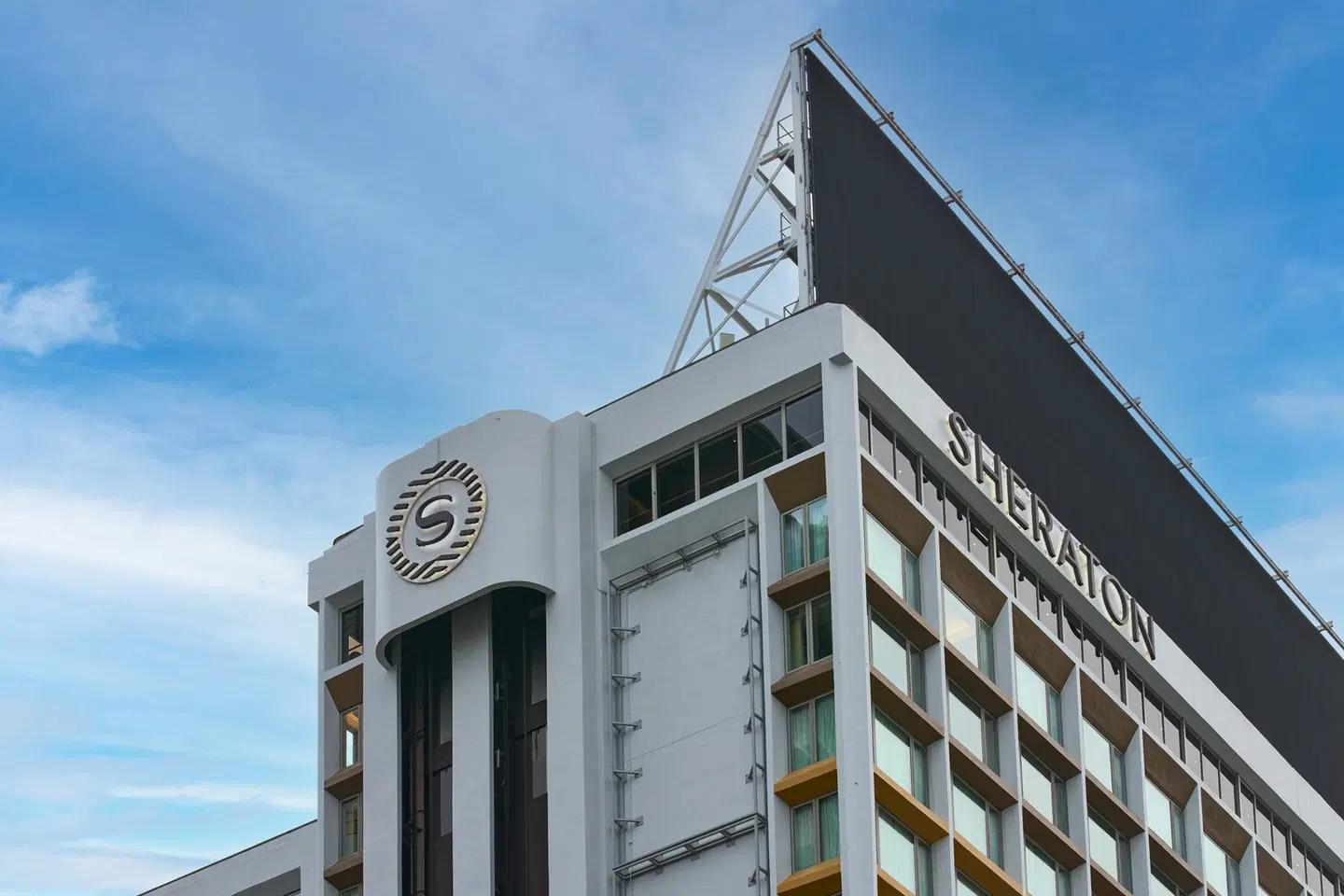 Sheraton Hong Kong Hotel & Towers EXTERIOR