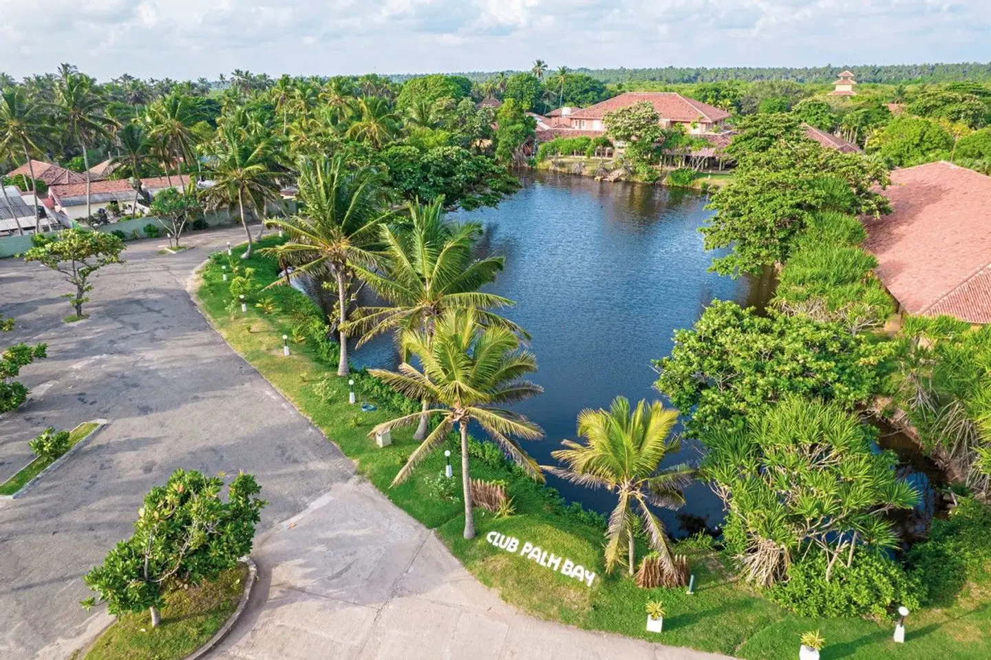 Club Palm Bay LANDSCAPE