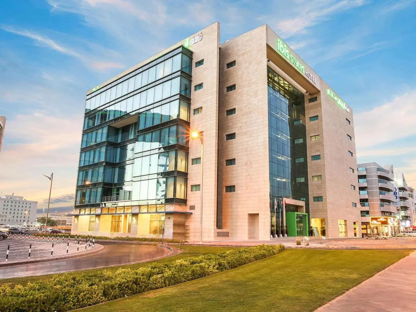 ibis Styles Dubai Jumeira EXTERIOR