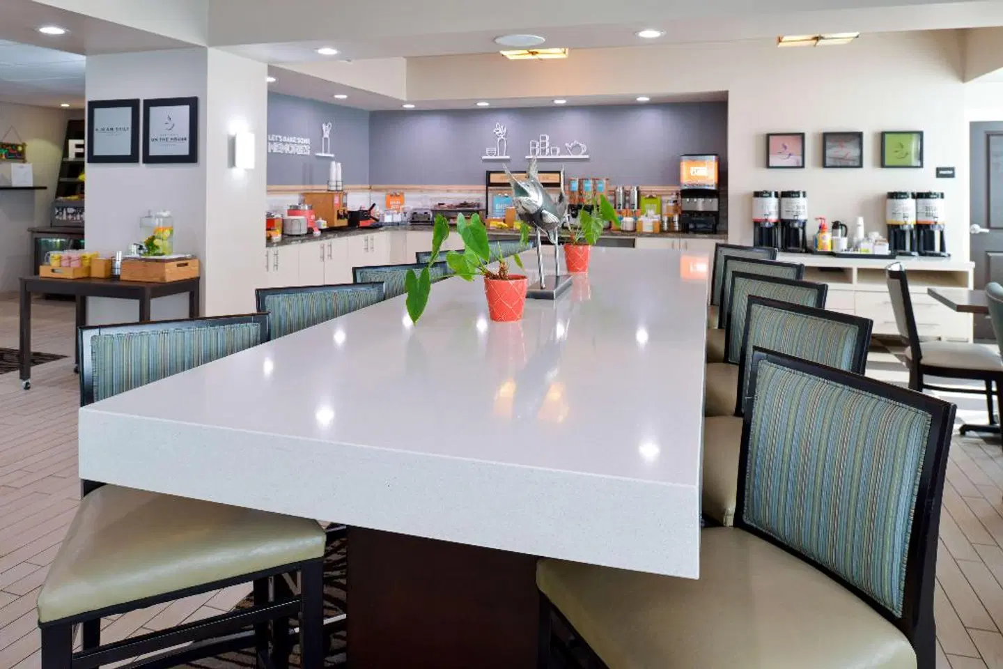 Hampton Inn Vero Beach Bar